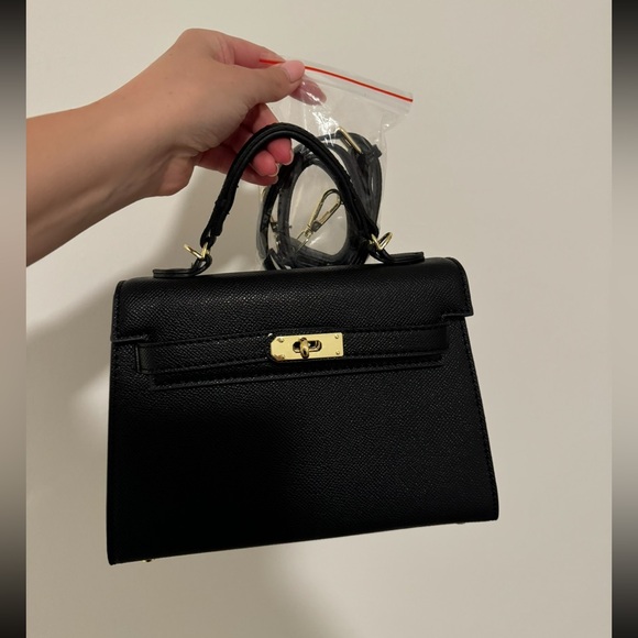 Elegant Black Handbag
